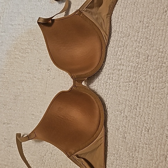 Victoria Secret Bra - Picture 3 of 5